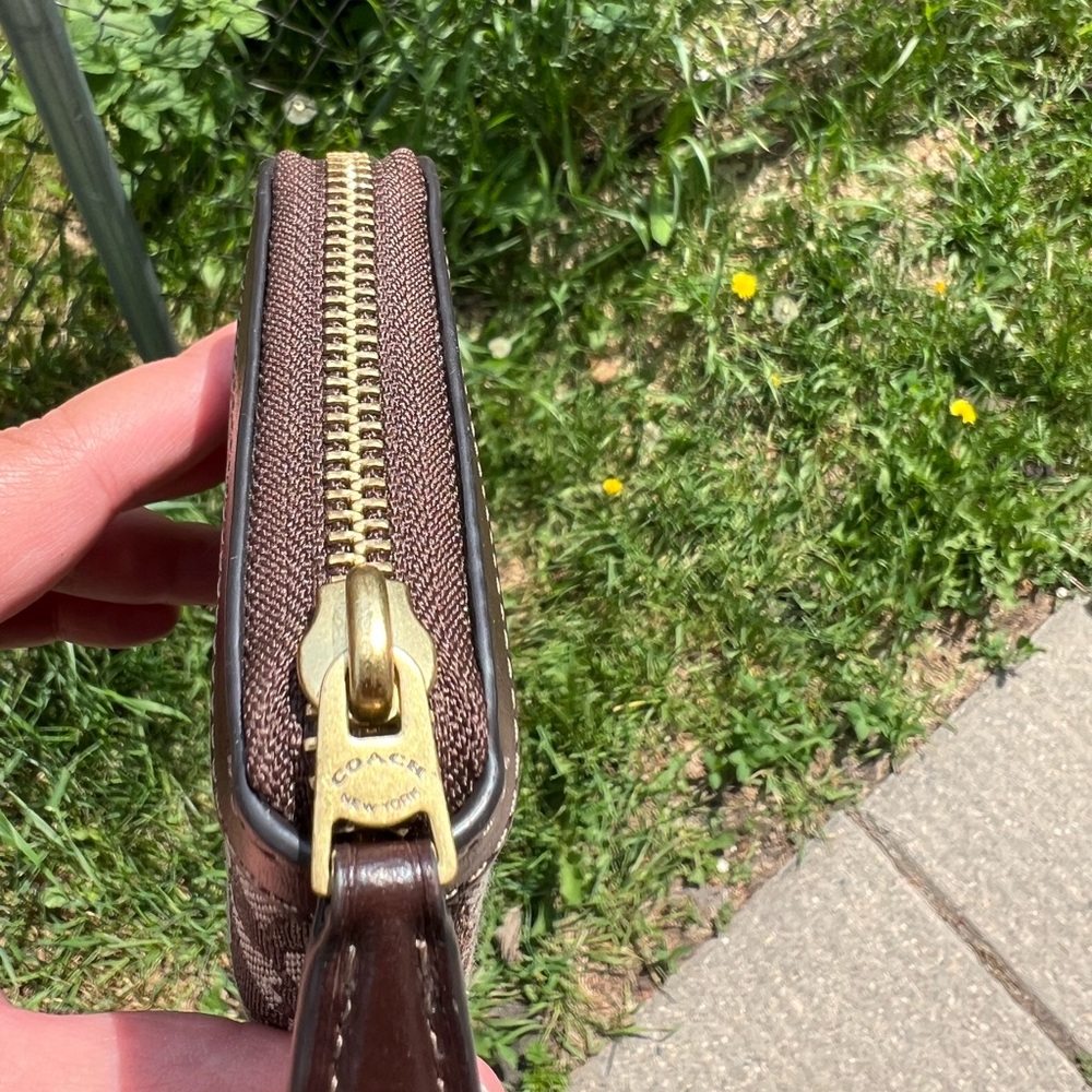 Coach Wallet - Picture 3 of 4